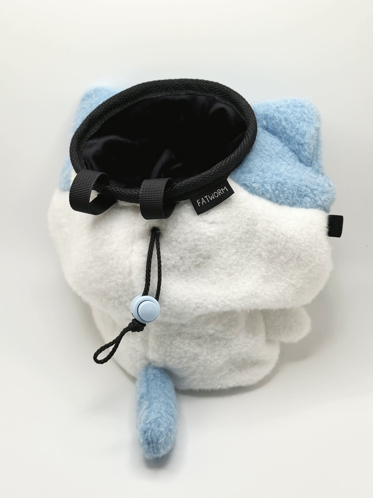 chiikawa climbing chalk bag anime plush cute bouldering fatworm rabbit usagi hachiware