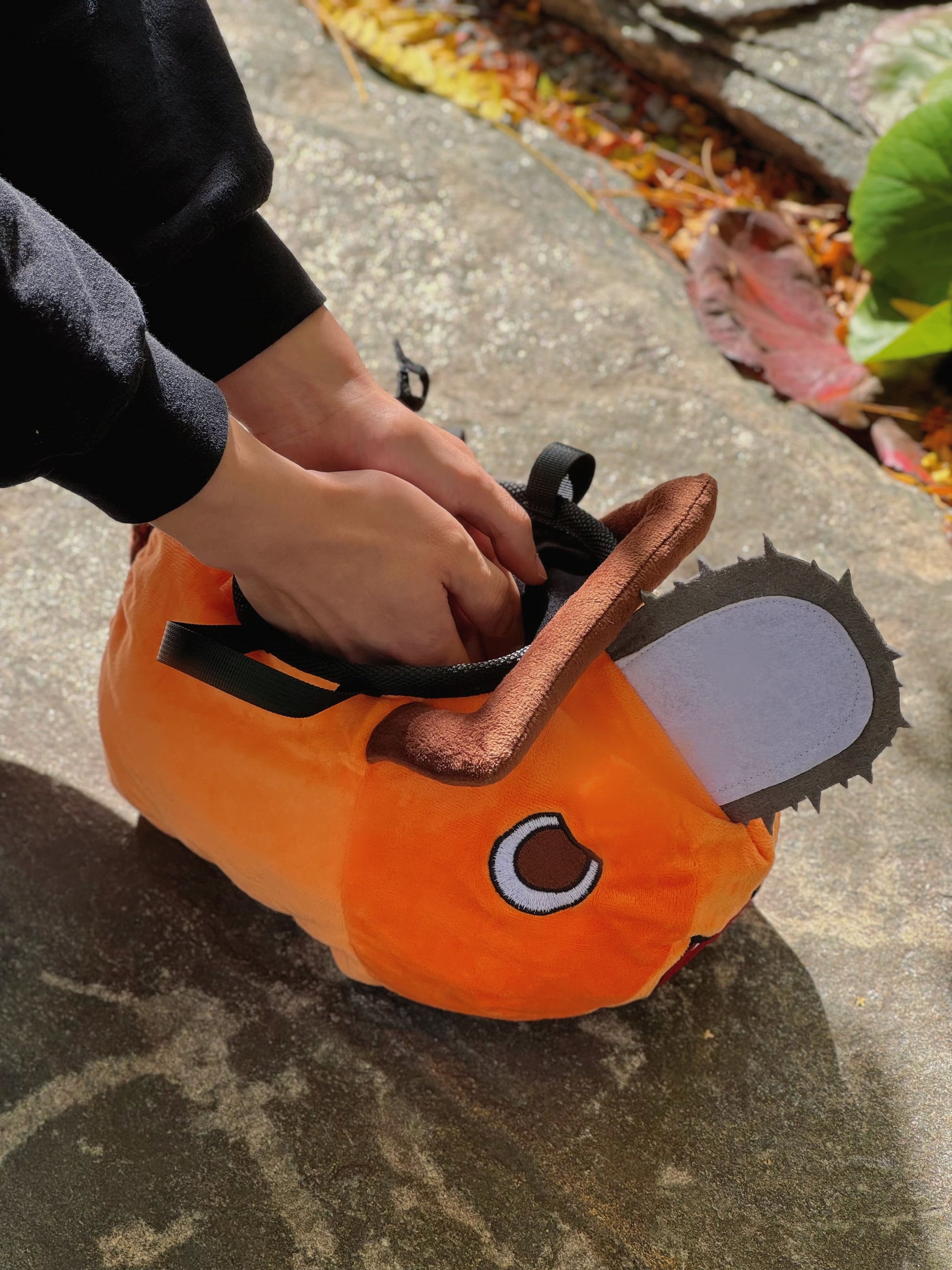 pochita chalk bag bouldering bag rock climbing chainsaw man