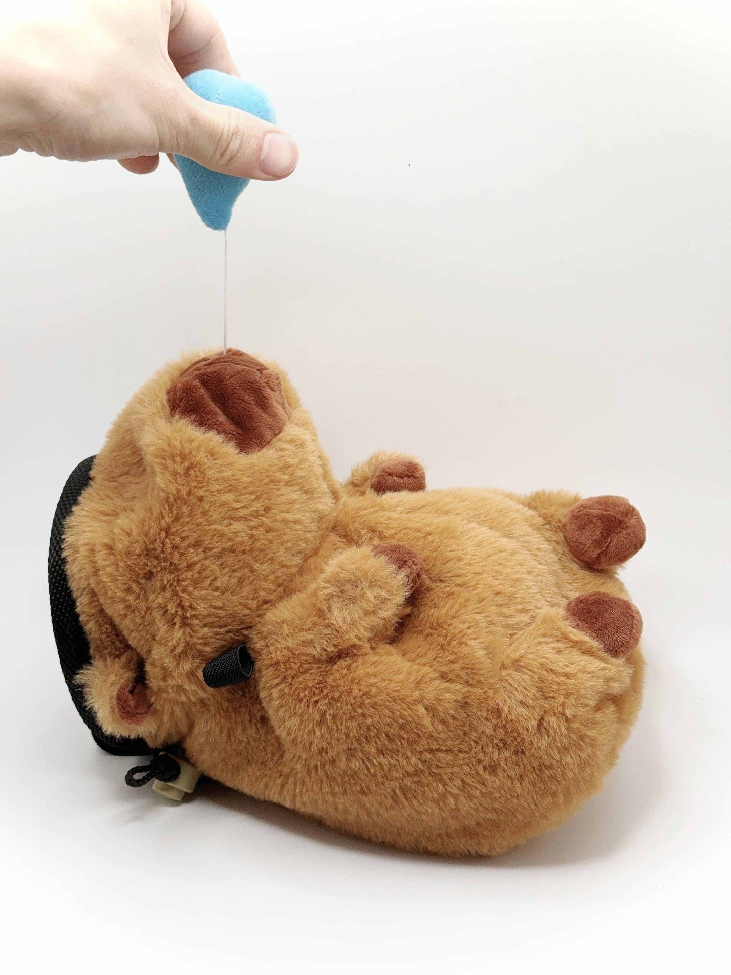 Cute animal Capybara Snotty-Nosed Chalk Bag Climbing Accessory with Playful Design, Perfect for Adding Fun to Your Climbing Adventures