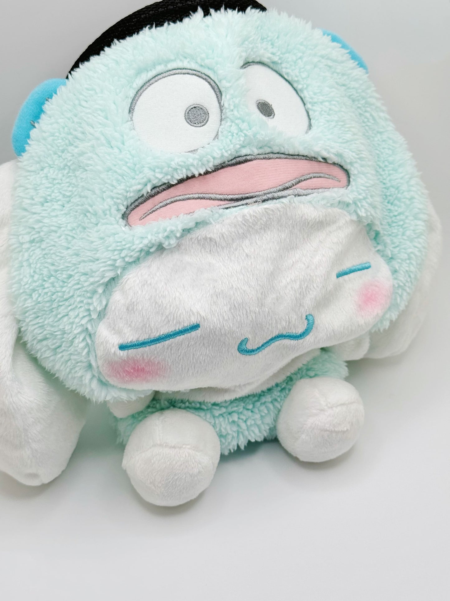 Fatworm Cinnamoroll Hangyodon Chalk Bag climbing bouldering plush cute anime
