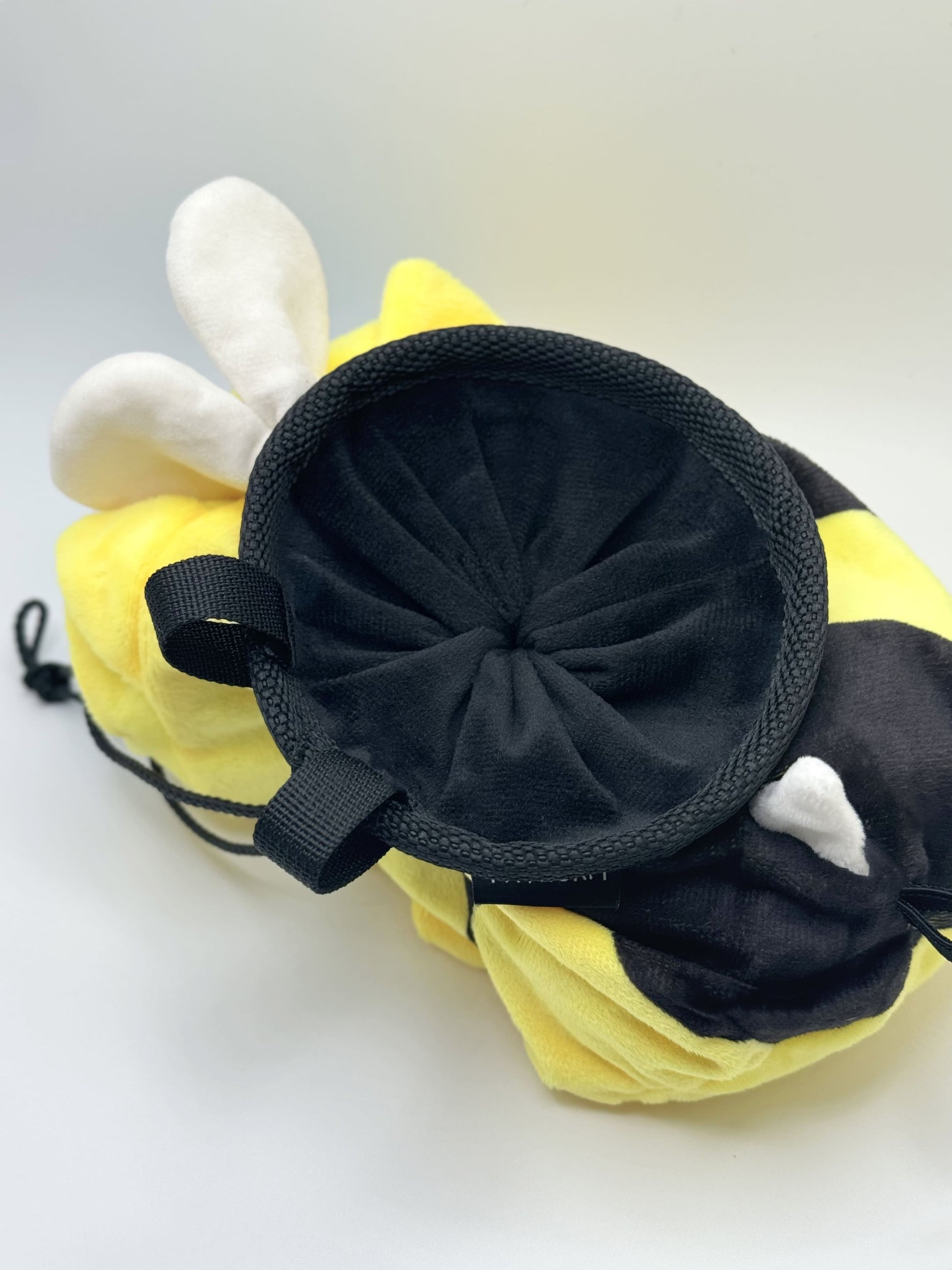 bugcat capoo chalk bag climbing cute bee plush