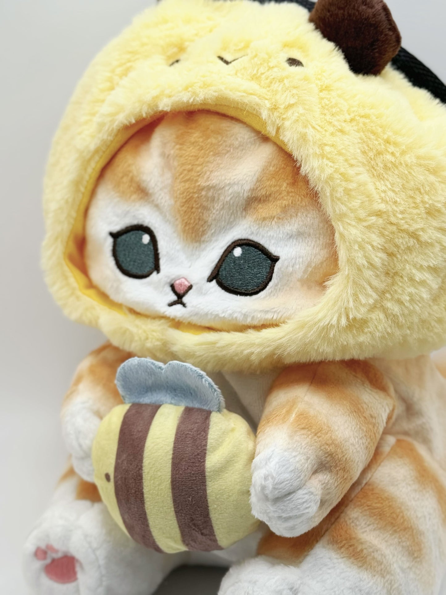 mofusand bee cat climbing chalk bag anime plush fatworm animal bouldering